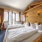 Penzion & Fraundorfer Garmisch-Partenkirchen